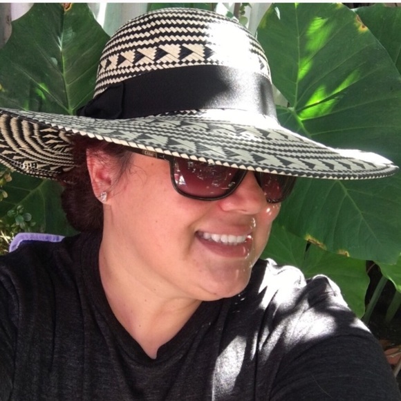 BCBGMaxAzria Summer Straw Hat Size Small - Picture 5 of 5